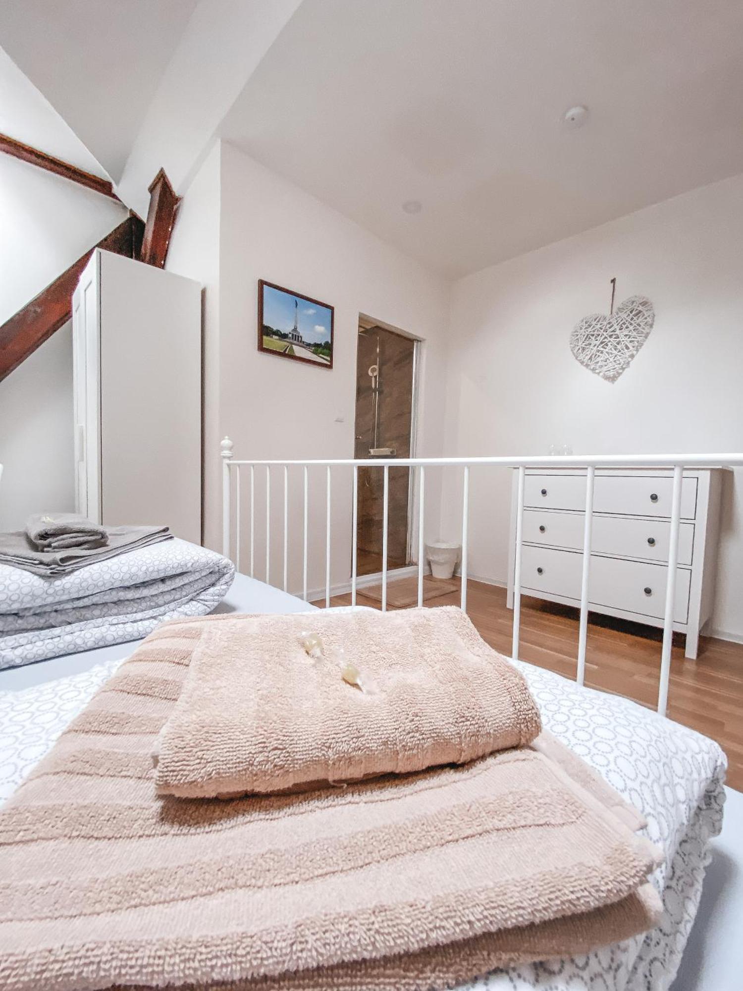 Blue Lotus Apartments Μπρατισλάβα Εξωτερικό φωτογραφία