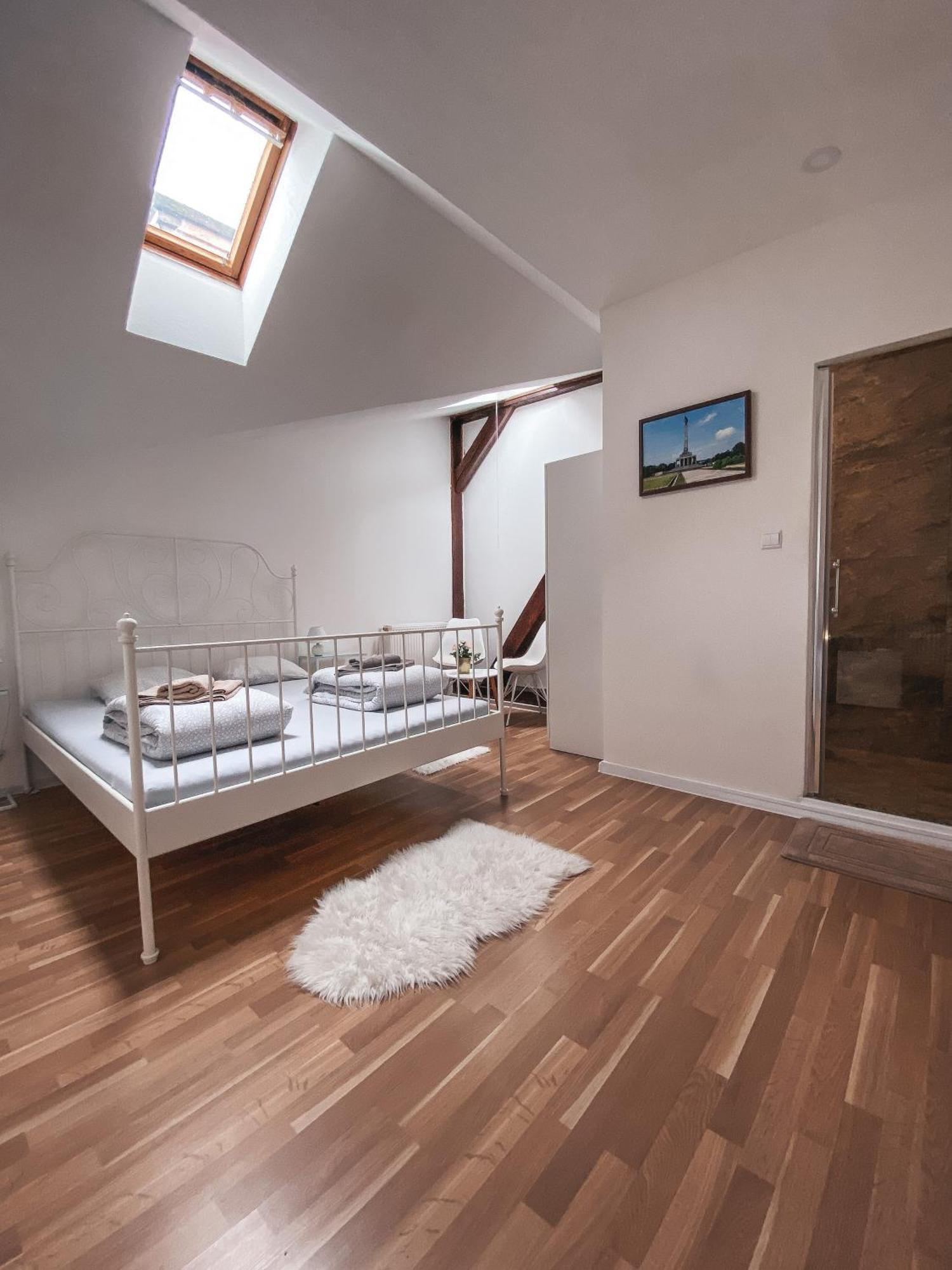 Blue Lotus Apartments Μπρατισλάβα Εξωτερικό φωτογραφία