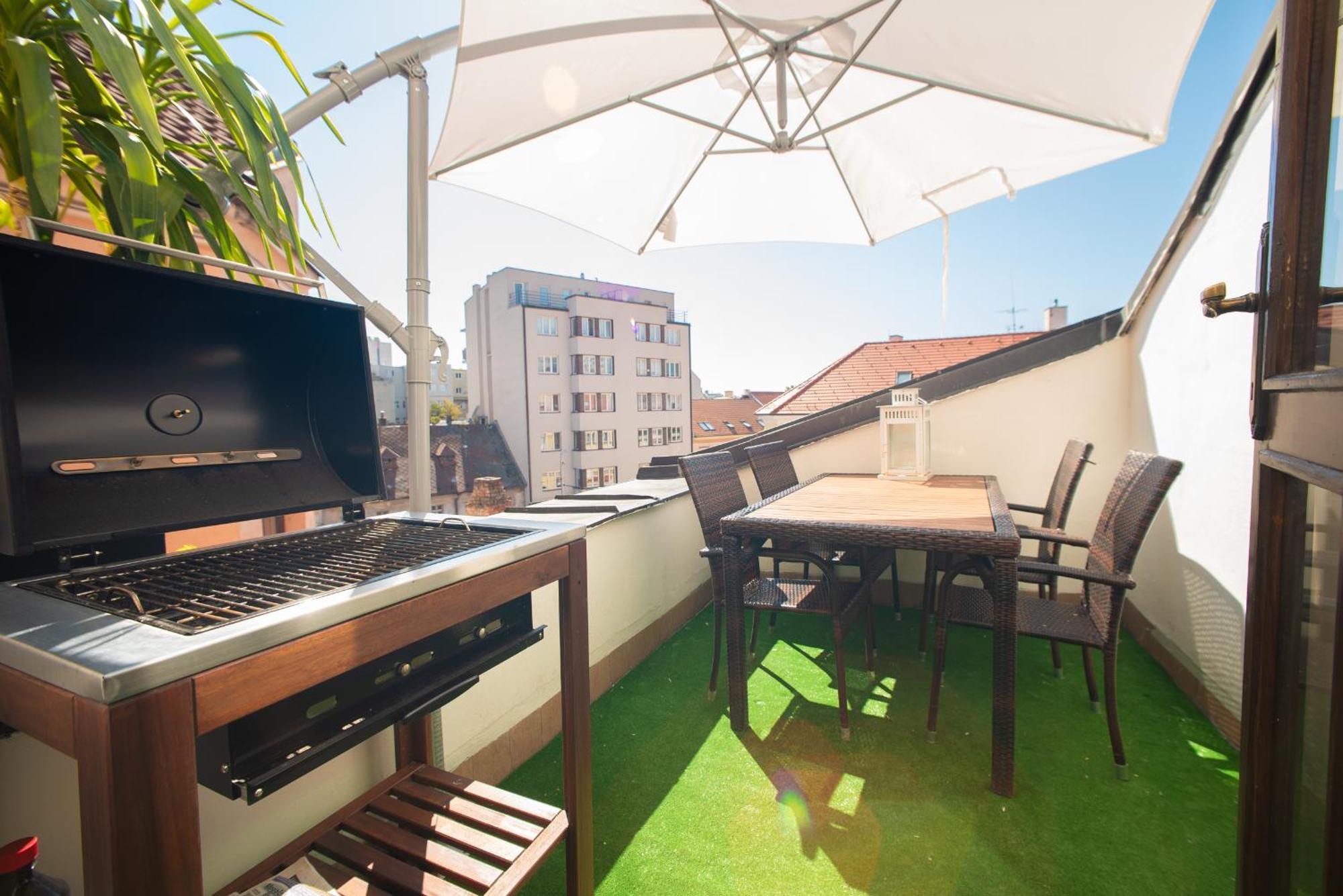 Blue Lotus Apartments Μπρατισλάβα Εξωτερικό φωτογραφία