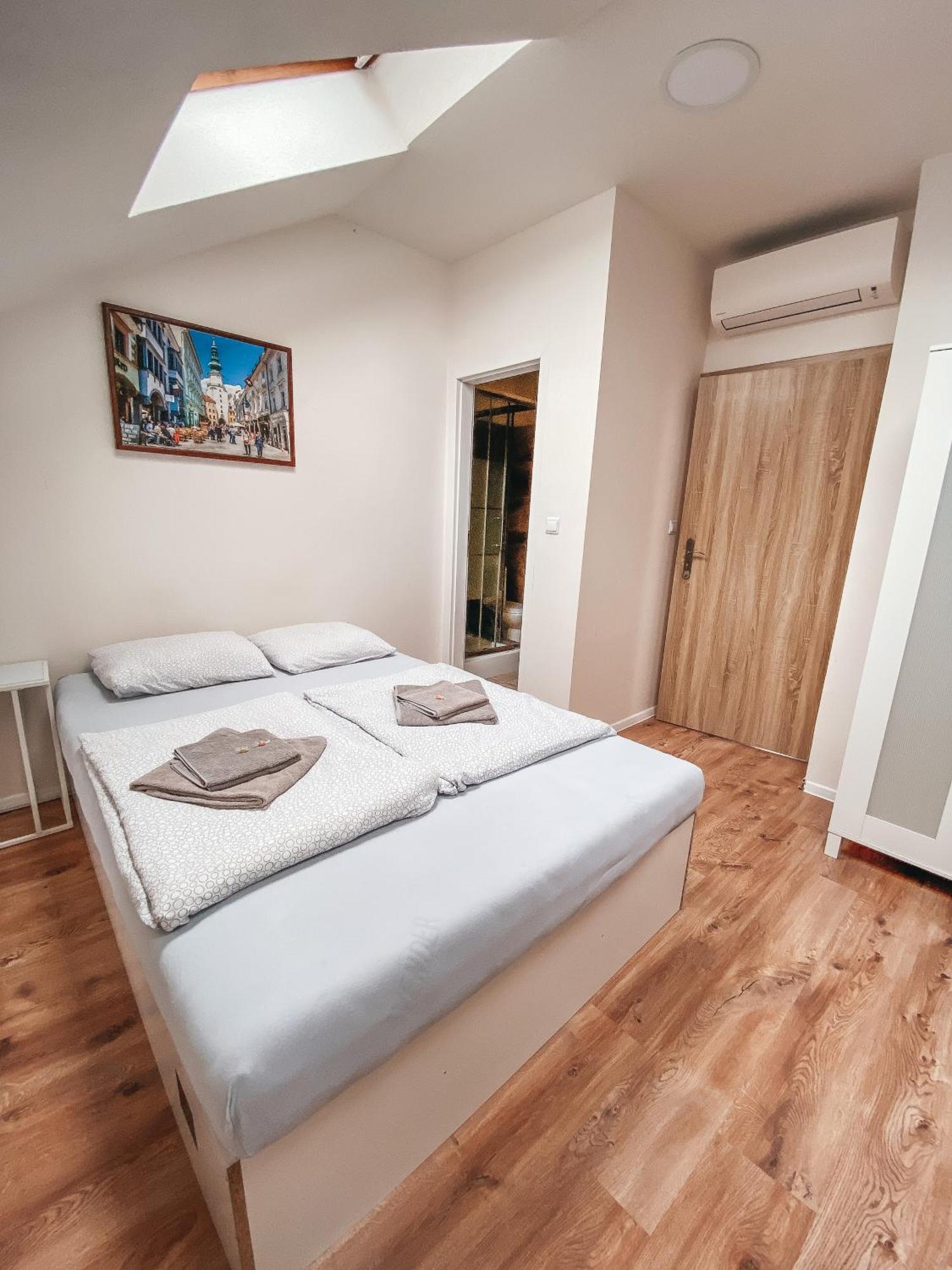 Blue Lotus Apartments Μπρατισλάβα Εξωτερικό φωτογραφία